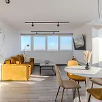 77 Views By Inshi Apartment