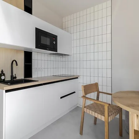 77 Views By Inshi Apartmán *