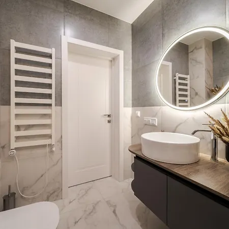 77 Views By Inshi Lvov