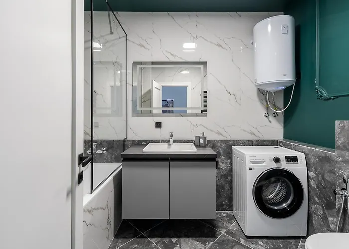 77 Views By Inshi Apartment