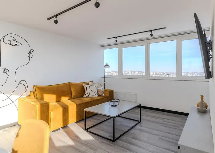 77 Views By Inshi 리비프