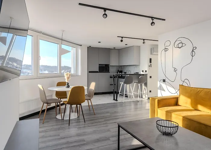 77 Views By Inshi 아파트 *