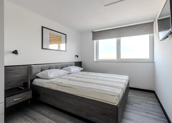 Apartment 77 Views By Inshi