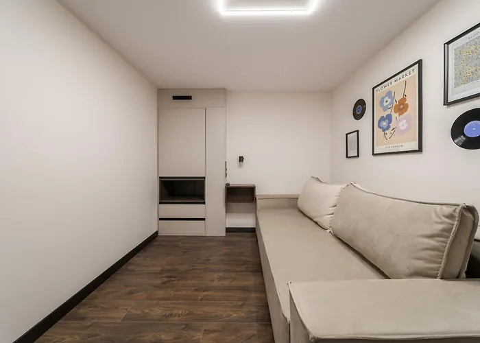 77 Views By Inshi Apartment Lviv