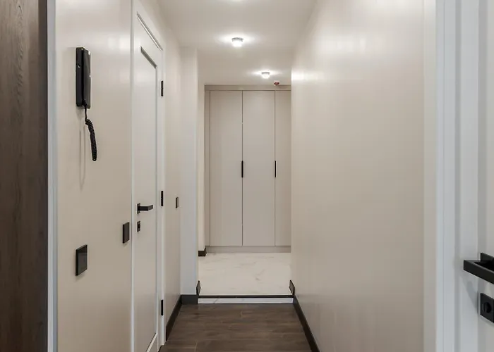 77 Views By Inshi Lviv