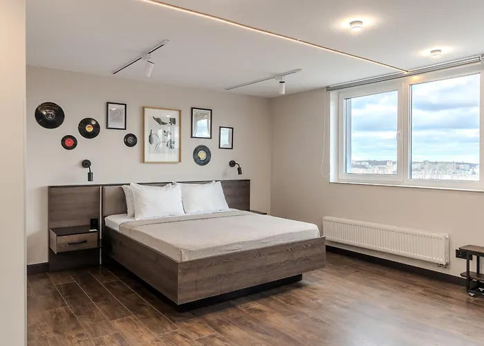 77 Views By Inshi 리비프