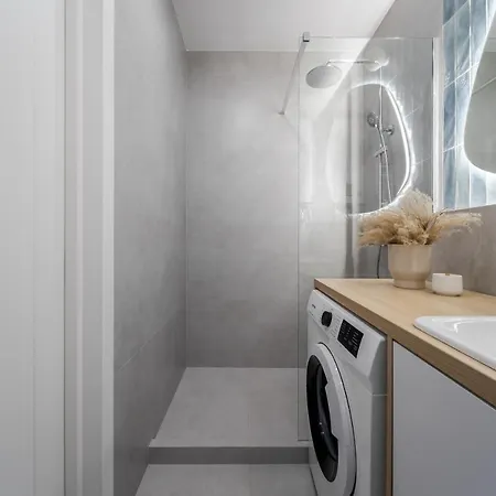 77 Views By Inshi Appartement Lviv