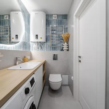 77 Views By Inshi Appartement *