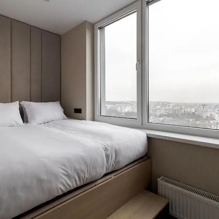 77 Views By Inshi Apartament