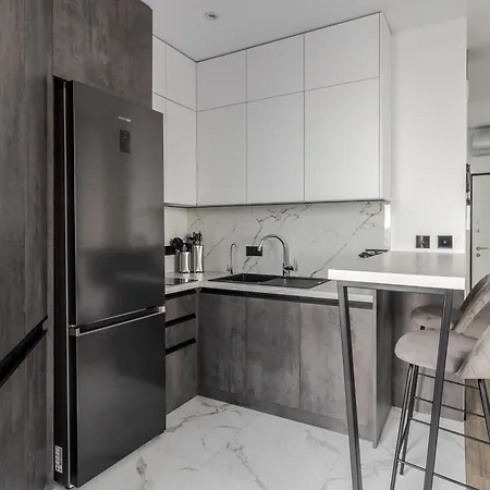 77 Views By Inshi Appartement *